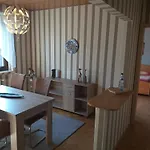 Zwei Schlafzimmer Und Absperrbare Fahrradgarage Daire Baumholder