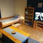 Zwei Schlafzimmer Und Absperrbare Fahrradgarage * Baumholder