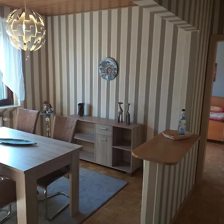 80 Qm Apartment, Zwei Schlafzimmer Und Eigener Parkplatz Appartement Baumholder
