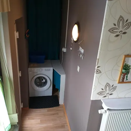 Zwei Schlafzimmer Und Absperrbare Fahrradgarage Apartman