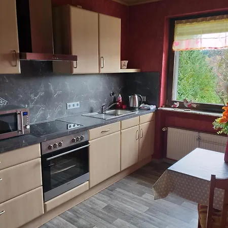 Appartement 80 Qm Apartment, Zwei Schlafzimmer Und Eigener Parkplatz *