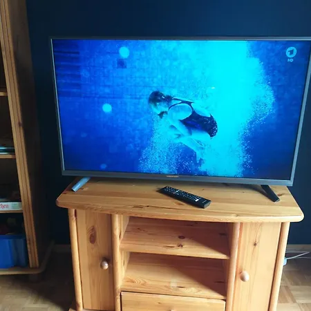 80 Qm Apartment, Zwei Schlafzimmer Und Eigener Parkplatz *