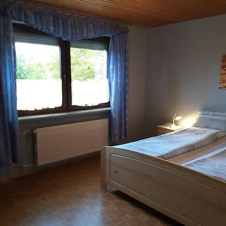 아파트 Zwei Schlafzimmer- Betten In Komforthoehe 바움홀더