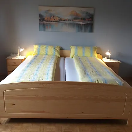 Zwei Schlafzimmer Und Absperrbare Fahrradgarage * Baumholder