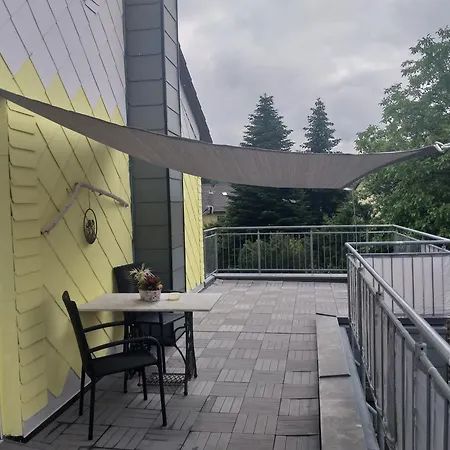 Zwei Schlafzimmer Und Absperrbare Fahrradgarage Apartament