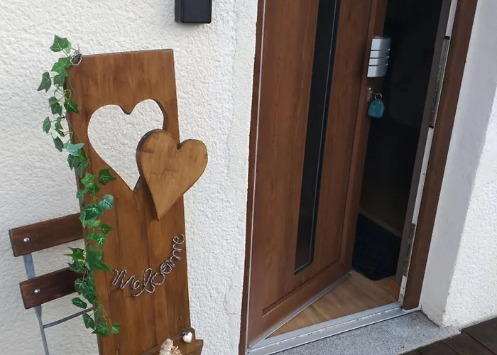 Zwei Schlafzimmer Und Absperrbare Fahrradgarage Baumholder