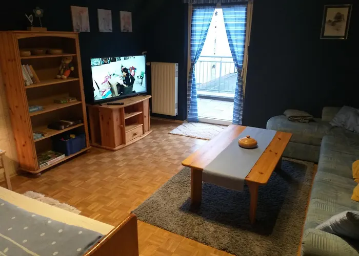 Apartman Zwei Schlafzimmer Und Absperrbare Fahrradgarage