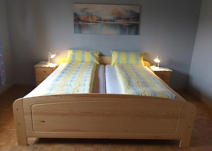 Zwei Schlafzimmer Und Absperrbare Fahrradgarage * Baumholder