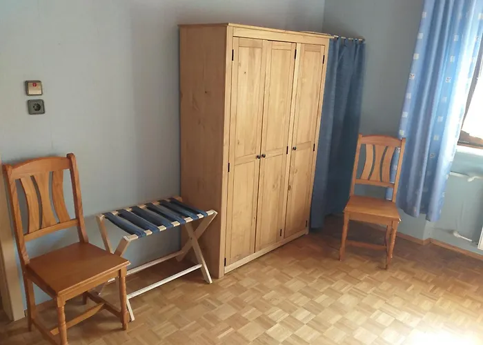 Zwei Schlafzimmer Und Absperrbare Fahrradgarage Apartman *