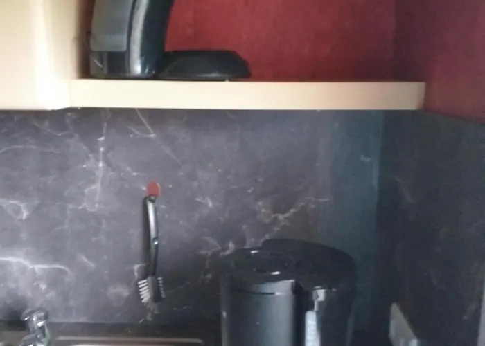 Zwei Schlafzimmer Und Absperrbare Fahrradgarage